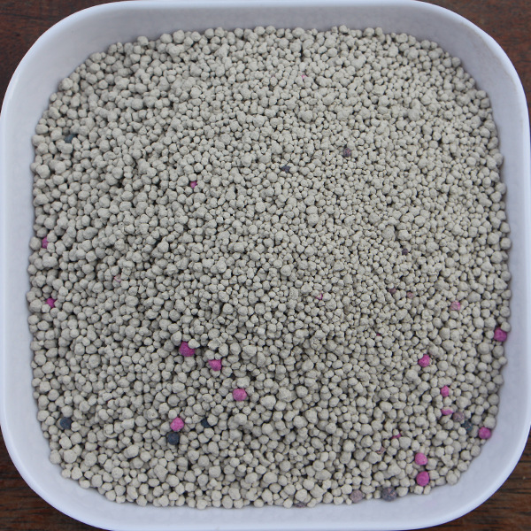 Bentonite cat litter